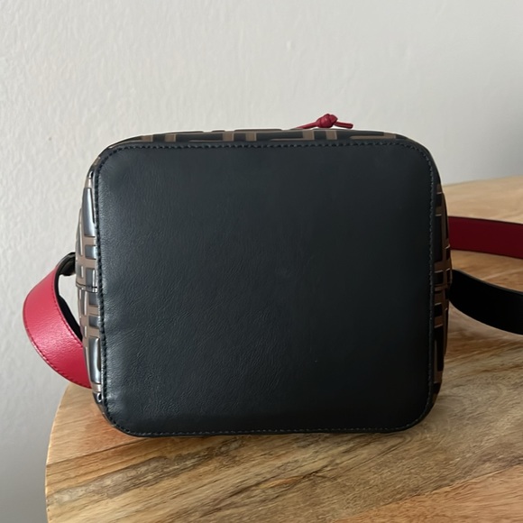 FENDI Mon Tresor Small Bucket Bag Embossed - Picture 7 of 11